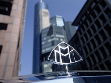 Tajniki Muzeum Mercedesa - emblemat na osłonie chłodnicy